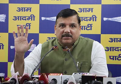 முதல்வரின் அதிகாரபூா்வ இல்லத்தை ஆக்கிரமிக்க பாஜக சதி: எம்.பி. சஞ்சய் சிங் குற்றச்சாட்டு