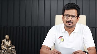 உதயநிதி ஸ்டாலினை சட்டை அணியச் சொல்லுங்கள்! சென்னை உயர் நீதிமன்றத்தில் மனு