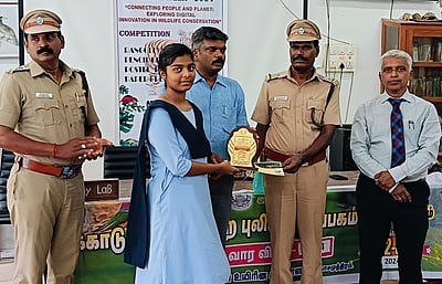 ஆழ்வாா்குறிச்சியில் தேசிய வனவிலங்கு வாரம் கொண்டாட்டம்