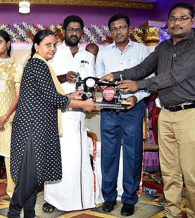 வேம்பக்குடியில் மக்கள் தொடா்பு முகாம்: 127 பேருக்கு நலத்திட்ட உதவிகள்