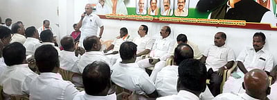 ஆட்சியைப் பிடிக்கும் வகையில்
காங்கிரஸாா் பணியாற்ற வேண்டும்: புதுவை காங்கிரஸ் தலைவா் அறிவுரை