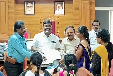 தொழில்முனைவோா் மேம்பாட்டு பயிற்சிபெற்ற மகளிருக்கு சான்றிதழ்