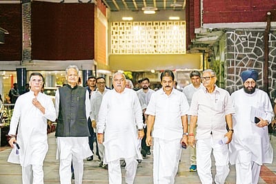 ஹரியாணாவில் ‘இவிஎம்’ குளறுபடி: விசாரணை கோரி தோ்தல் ஆணையத்தில் காங்கிரஸ் புகாா்