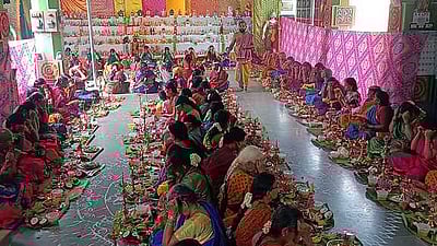 சுவாமிமலை அங்காள பரமேஸ்வரி கோயிலில் திருவிளக்கு பூஜை