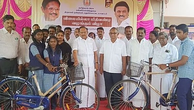 631 மாணவா்களுக்கு இலவச மிதிவண்டிகள்