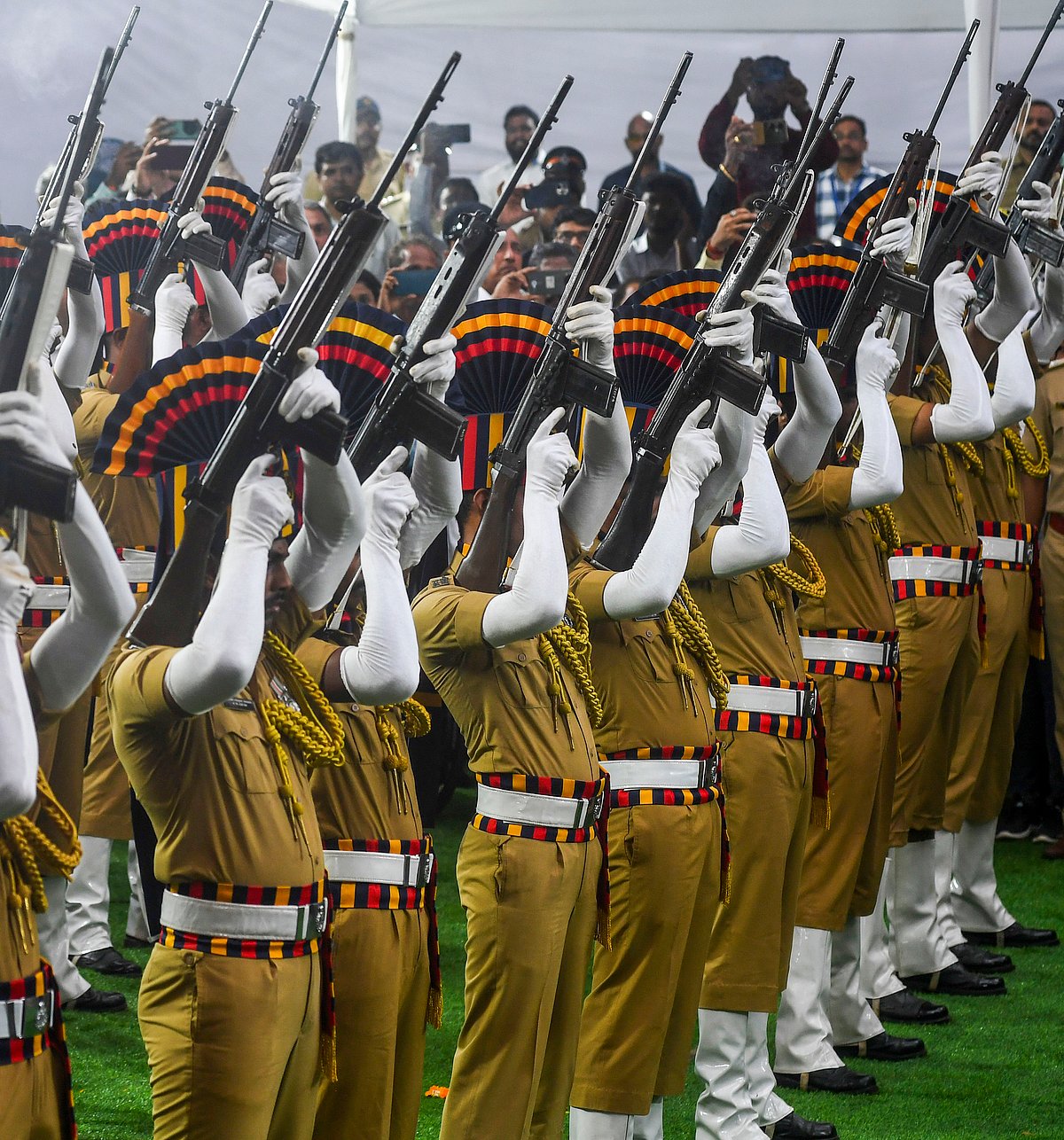 மரியாதை...