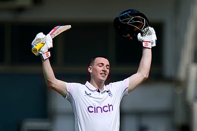 அதிவேகமாக முச்சதமடித்த ஹாரி புரூக்..! இங்கிலாந்து 800 ரன்கள் குவிப்பு! 