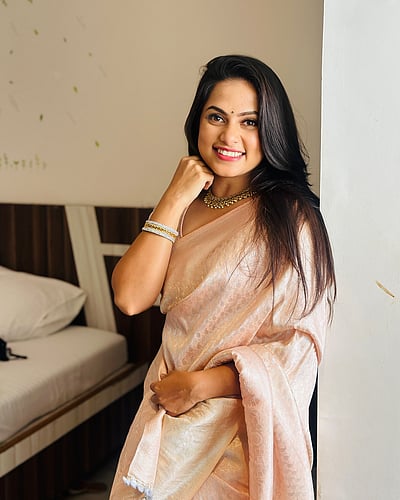 ஆயுத பூஜை வாழ்த்துகள்... மதுமிதா!