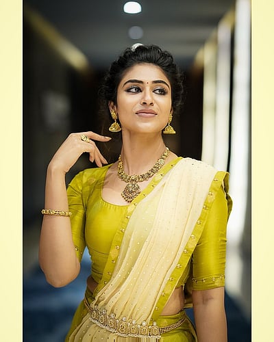 மேயாத மான்... இந்துஜா ரவிச்சந்திரன்!