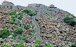 செஞ்சி கோட்டையில் சுற்றுலாப் பயணிகளுக்கு இன்று இலவச நுழைவு