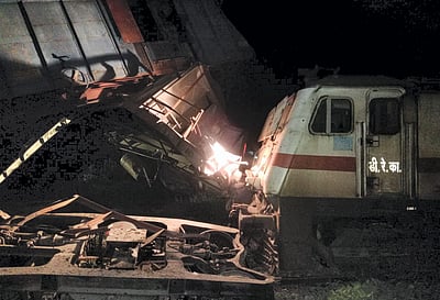 ரயில் விபத்துக்கு நாசவேலை காரணமா?: காவல்துறை விசாரணை