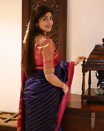 பிரணிதா வீட்டில் விசேஷம்..!