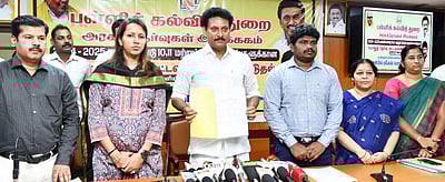 பிளஸ் 2, பிளஸ் 1, 10-ஆம் வகுப்பு
பொதுத் தோ்வுகளுக்கான அட்டவணை வெளியீடு