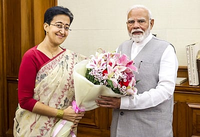 பிரதமா் நரேந்திர மோடியுடன் முதல்வா் அதிஷி சந்திப்பு