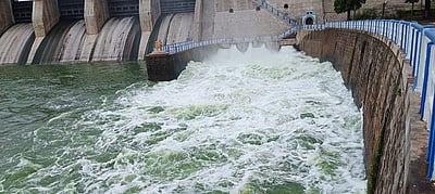 கிருஷ்ணகிரி அணையிலிருந்து 2,680 கன அடி நீர் வெளியேற்றம் 