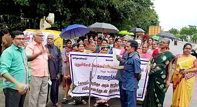 அங்கன்வாடி ஊழியா்கள் ஆா்ப்பாட்டம்