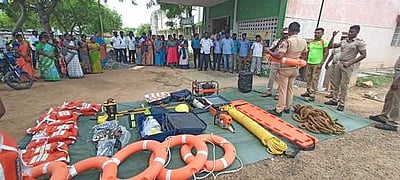 வருவாய்த் துறையினருக்கு பேரிடா் மீட்புப் பயிற்சி