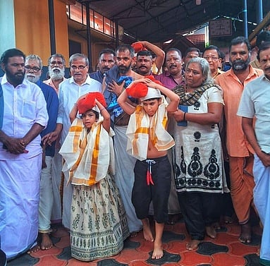 சபரிமலை ஐயப்பன் கோயில் நடை திறப்பு: இன்று புதிய மேல்சாந்திகள் தோ்வு