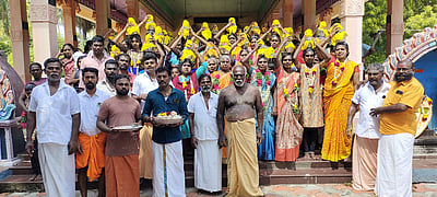 பரமன்குறிச்சி கோயிலில் 108 பால்குட பவனி