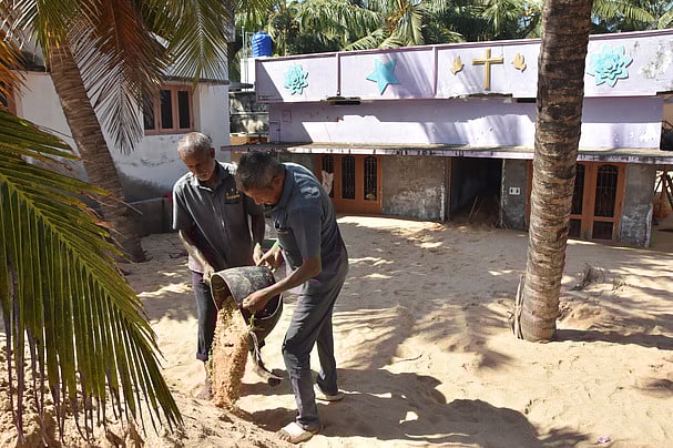 தற்சாா்பு கிராமங்கள் எப்போது சாத்தியம்?