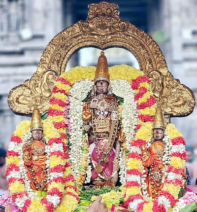 காஞ்சிபுரத்தில் பெளா்ணமி விழா...