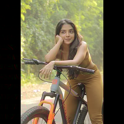 சைக்ளிங் குஷி... குஷி துபே!