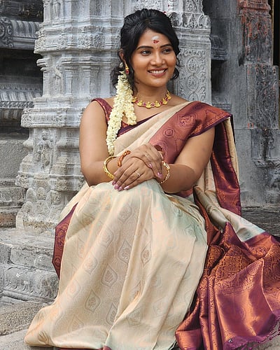 திருவண்ணாமலையில்... திவ்யா துரைசாமி!