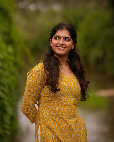 கிராமத்து அருவி... ரேவதி சர்மா!