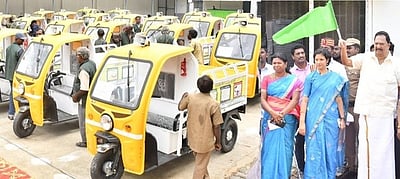 ராணிப்பேட்டை:  குப்பைகள் சேகரிக்க ரூ. 68 லட்சத்தில் 27 மின்கல வண்டிகள்