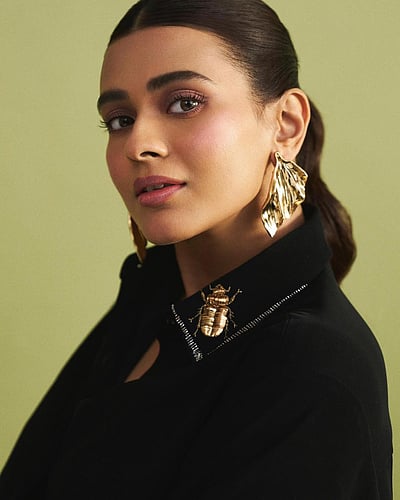 கறுப்பின் வர்ணஜாலம்... ஹெபா படேல்!