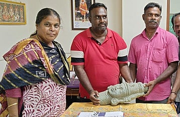 கட்டுமானப் பணியின்போது அம்மன் கற்சிலை கண்டெடுப்பு