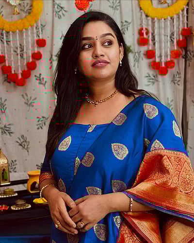 திட்டமிடப்பட்ட கேன்டிட்..! காயத்ரி யுவராஜ்!