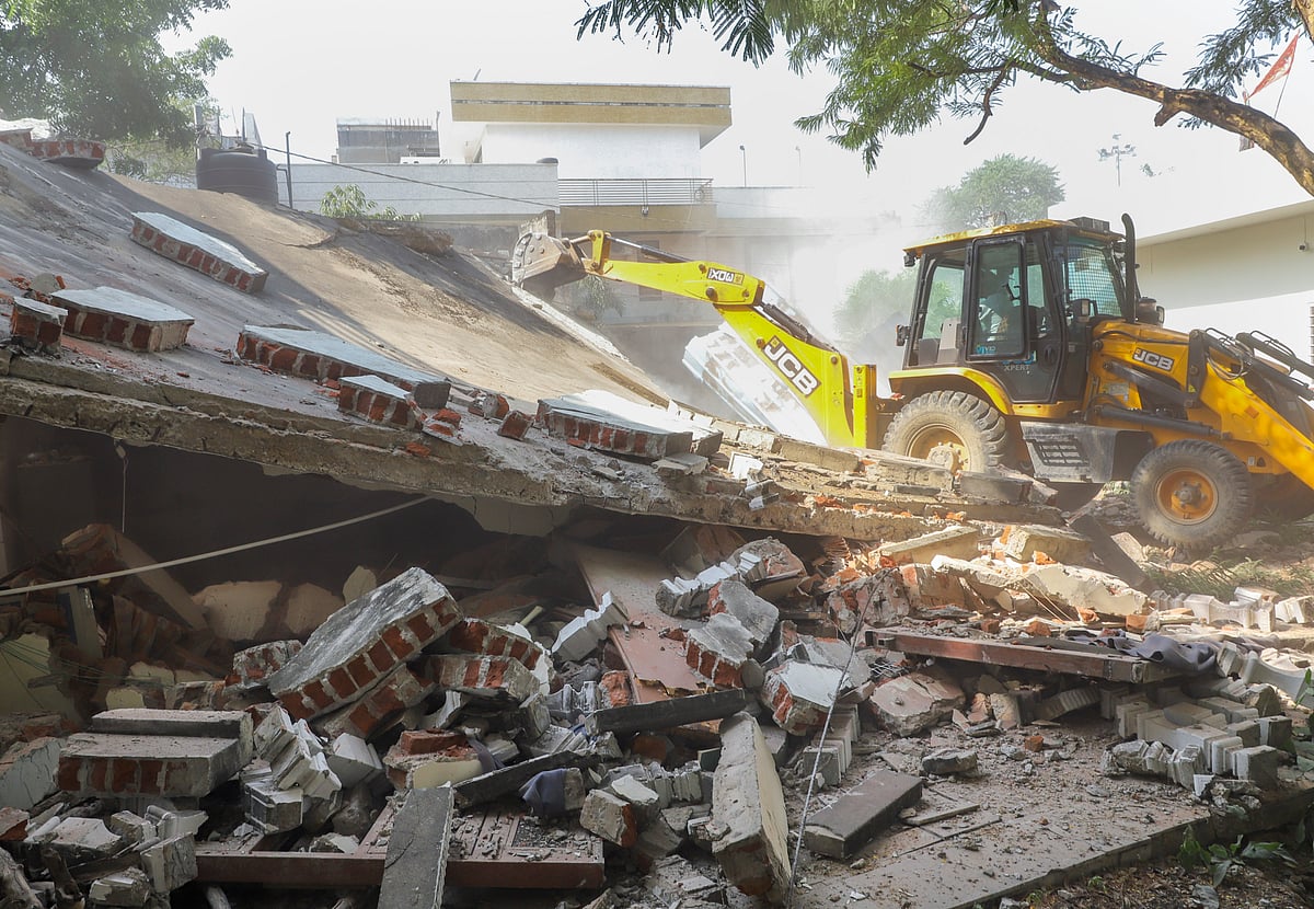 புல்டோசா் அநீதி!