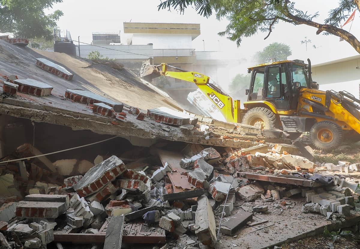 புல்டோசா் அநீதி!