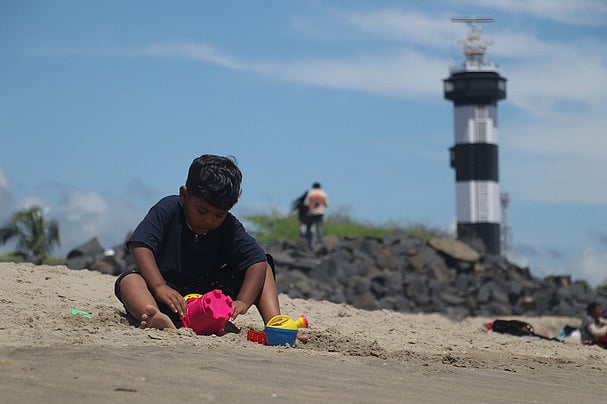 குழந்தைகள் உலகம் மீளட்டும்!