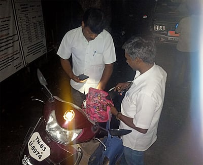 பத்திரப்பதிவு அலுவலகத்தில் லஞ்ச ஒழிப்பு போலீஸாா் சோதனை