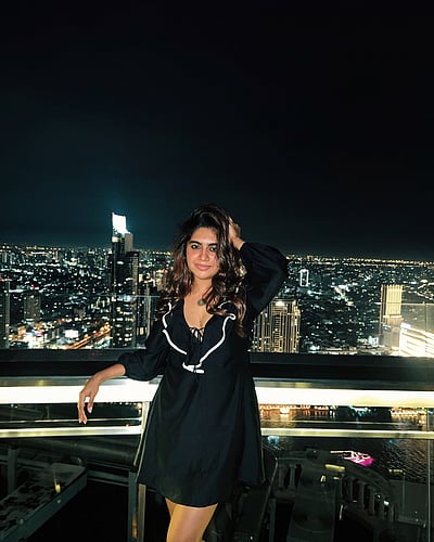 வெளிச்சமான நேரம்... நிமிஷா சஜயன்!