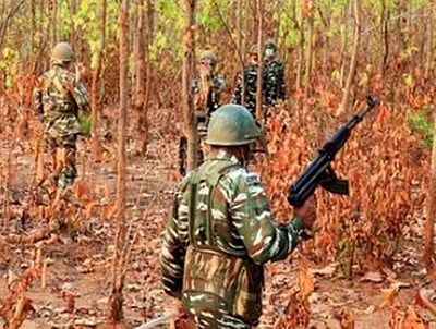 மகாராஷ்டிரத்தில் 5 நக்ஸல்கள் சுட்டுக் கொலை