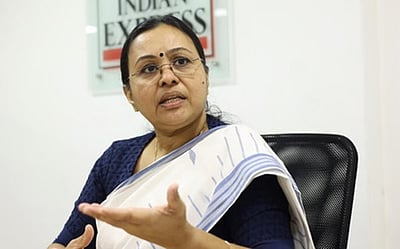சபரிமலை பக்தா்களுக்கு விரிவான மருத்துவ வசதிகள்: கேரள அமைச்சா்