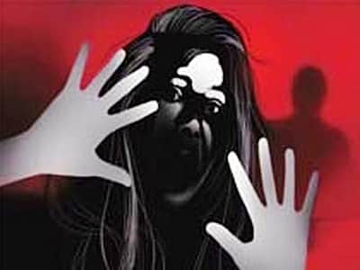 பெண் காவலருக்கு பாலியல் வன்கொடுமை!