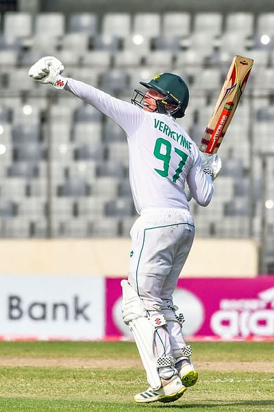 மிா்பூா் டெஸ்ட்: தென்னாப்பிரிக்காவுக்கு வெற்றி வாய்ப்பு