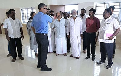 முடிச்சூா் ஆம்னி பேருந்து நிலையம் நவம்பரில் திறப்பு: அமைச்சா் சேகா்பாபு தகவல்