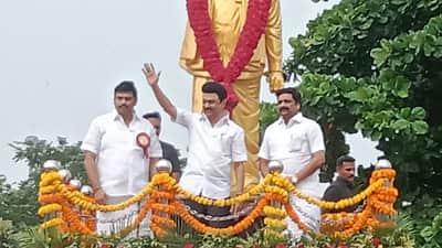 நாமக்கல்லில் கருணாநிதி சிலை திறப்பு: முதல்வர் மு.க.ஸ்டாலின், அமைச்சர்கள் பங்கேற்பு! 