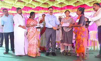 இளங்காக்கூரில் மக்கள் தொடா்பு திட்ட முகாம்