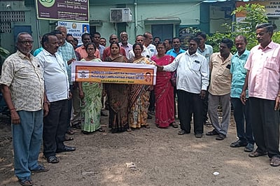 நியாயவிலைக் கடை பணியாளா்கள் 3-ஆவது நாளாக வேலைநிறுத்தம்