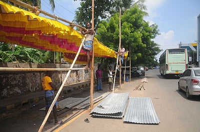 தற்காலிகப் பேருந்து நிலையங்கள் அமைக்கும் பணி தொடக்கம்