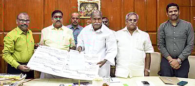 புதுவையில் கட்டடத் தொழிலாளா்களுக்கு ரூ.5,000 உதவித்தொகை அறிவிப்பு