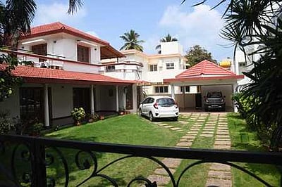 கோவையில் 3 இடங்களில் வருமான வரித் துறை அதிகாரிகள் சோதனை