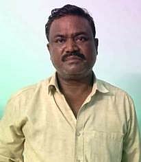 ஊழல் தடுப்பு ஆய்வாளருக்கு லஞ்சம்: டாஸ்மாக் மண்டல மேலாளா் உள்பட இருவா் கைது