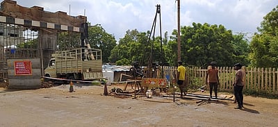 பாவூா்சத்திரம் ரயில்வே கடவு பகுதியில் மேம்பாலப் பணிகள் தொடக்கம்